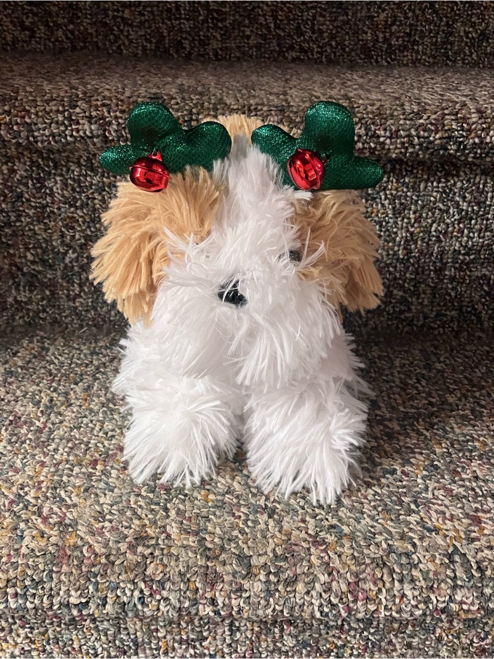 Dan Dee dancing singing jingle bells spinning animated holiday Christmas plush